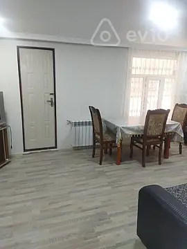Kirayə verilir 2 otaqlı köhnə tikili 65 m²