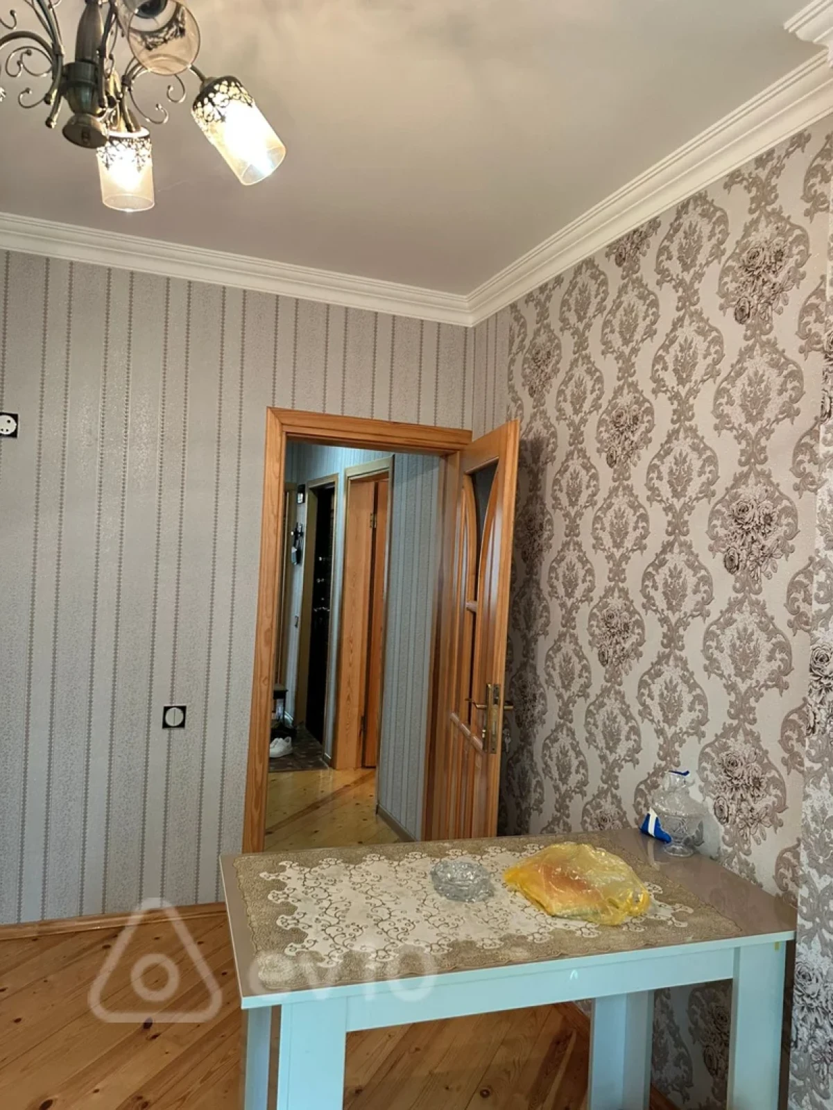 Kirayə verilir 2 otaqlı köhnə tikili 52 m²