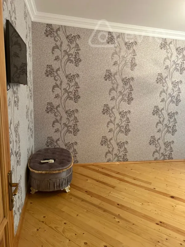 Kirayə verilir 2 otaqlı köhnə tikili 52 m²