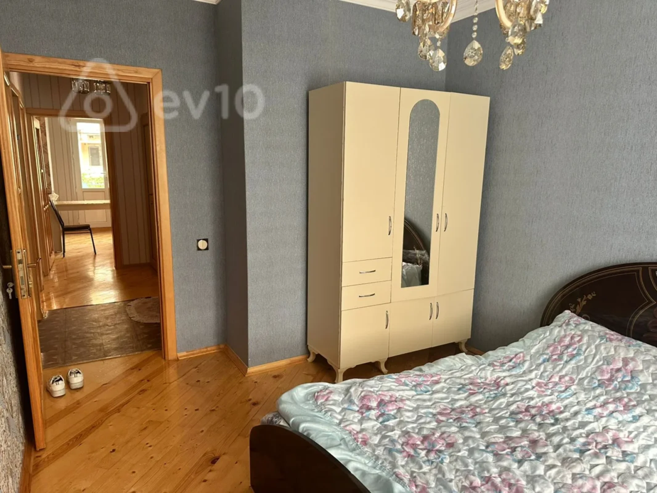 Kirayə verilir 2 otaqlı köhnə tikili 52 m²