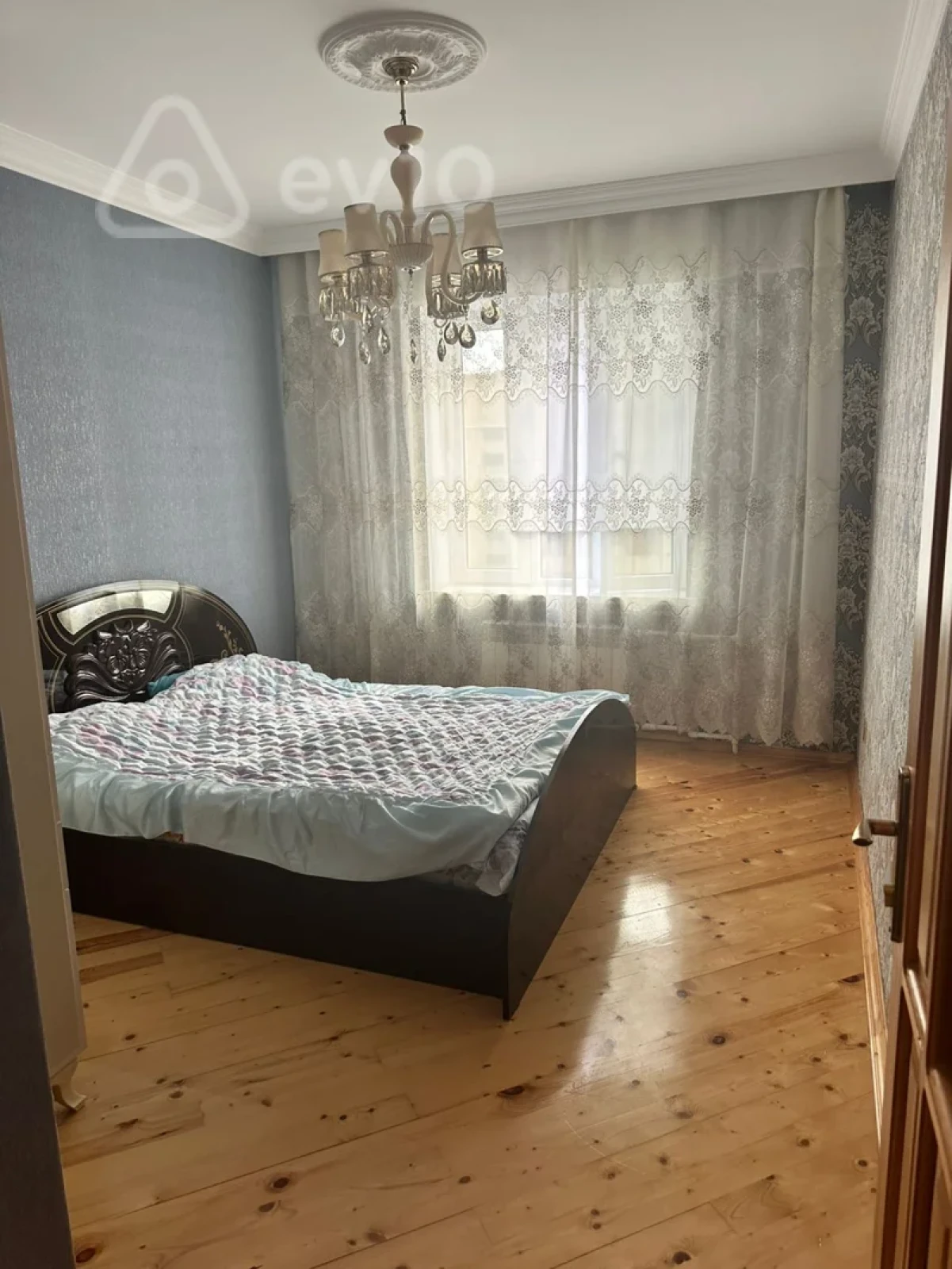 Kirayə verilir 2 otaqlı köhnə tikili 52 m²