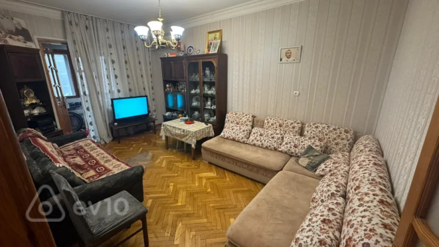 Satılır 3 otaqlı köhnə tikili 85 m²