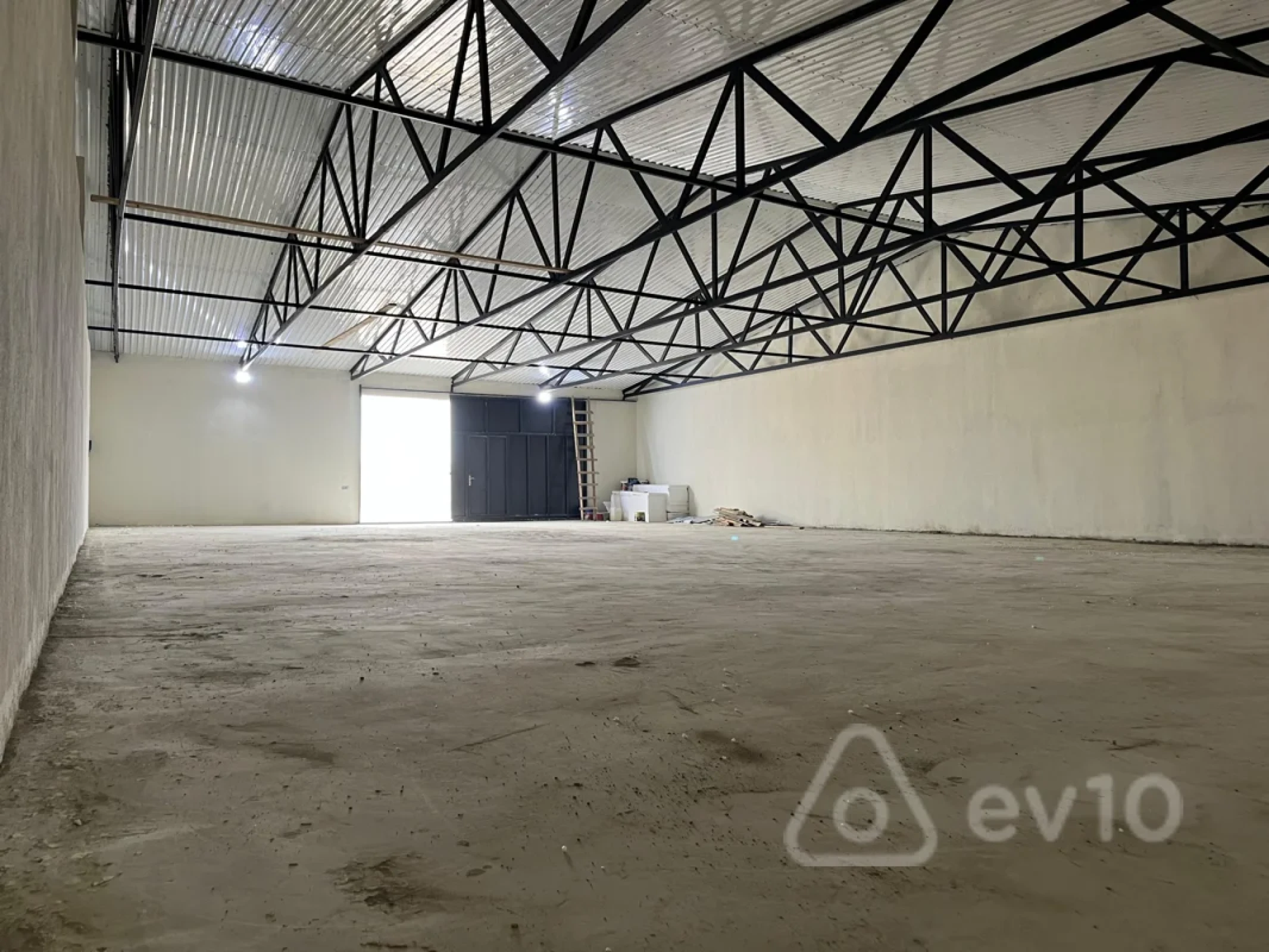 Kirayə verilir mənzil 1200 m²