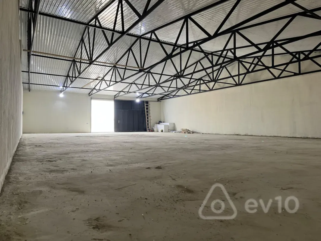 Kirayə verilir mənzil 1200 m²