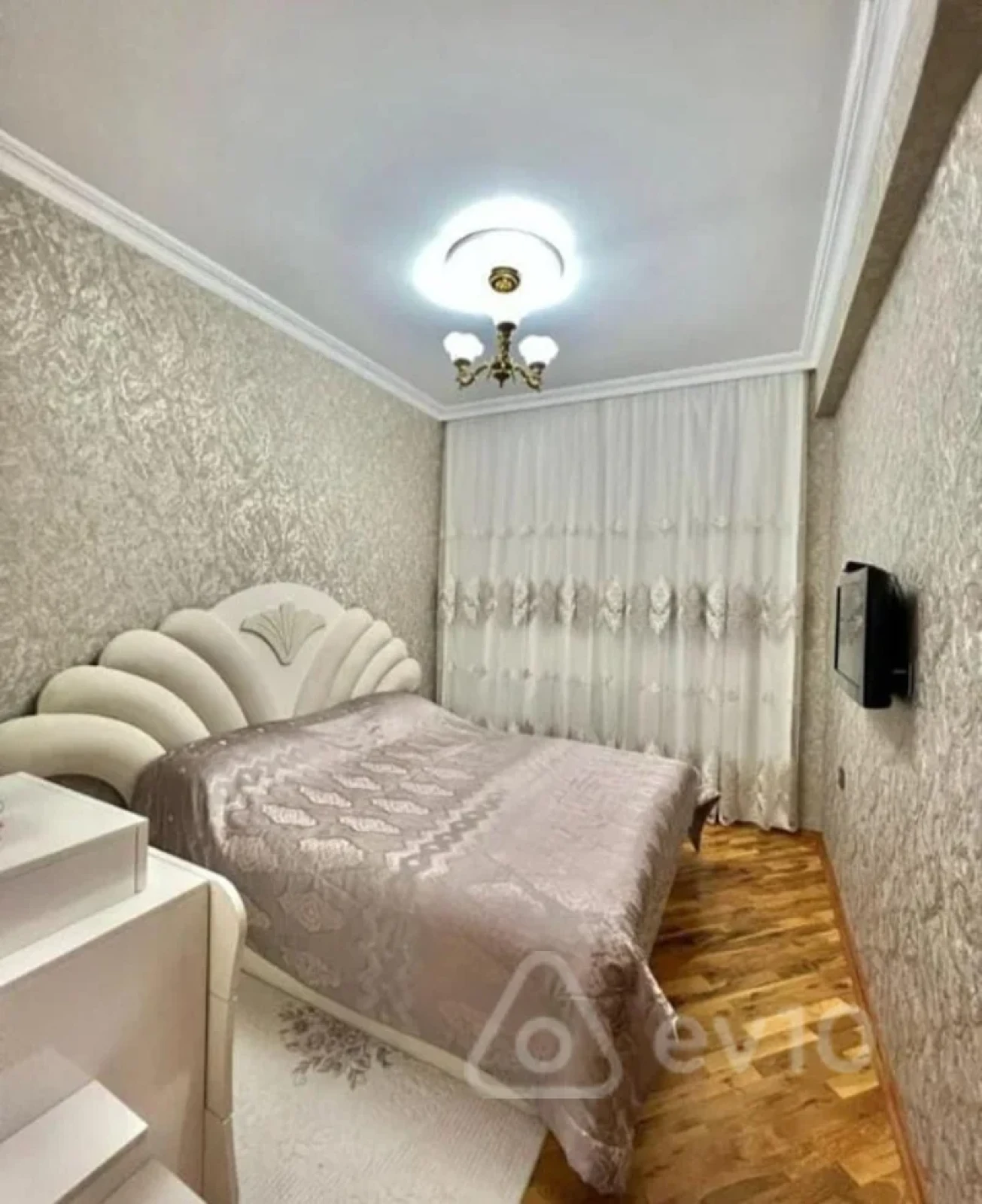 Kirayə verilir 2 otaqlı yeni tikili 58 m²