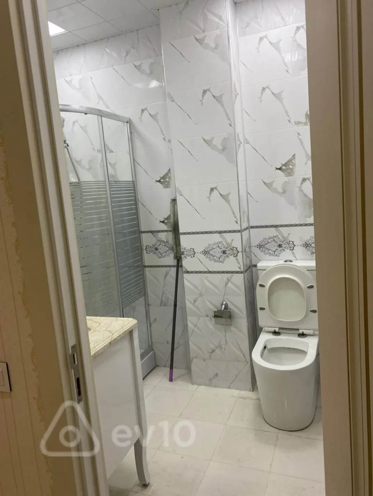 Kirayə verilir 3 otaqlı yeni tikili 110 m²