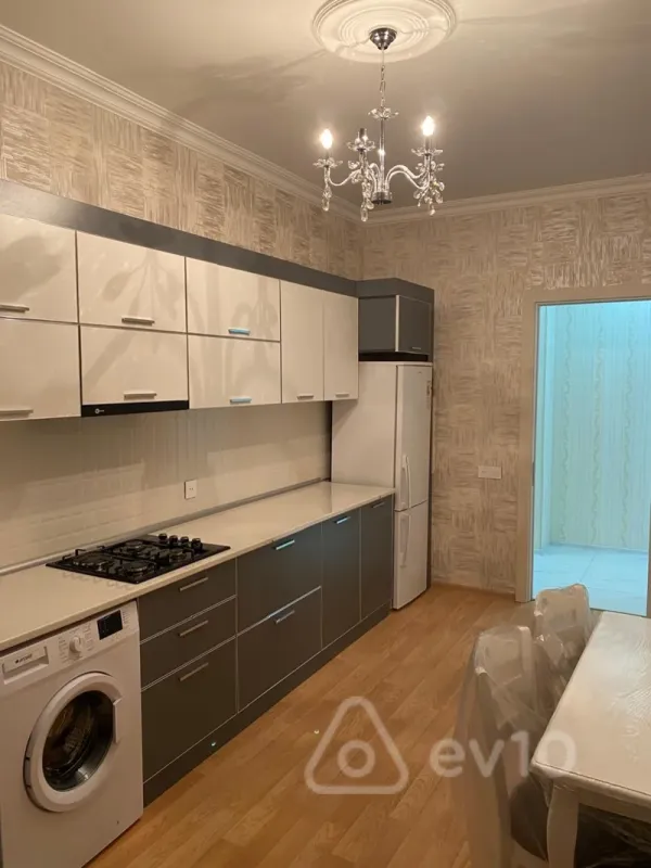 Kirayə verilir 3 otaqlı yeni tikili 110 m²