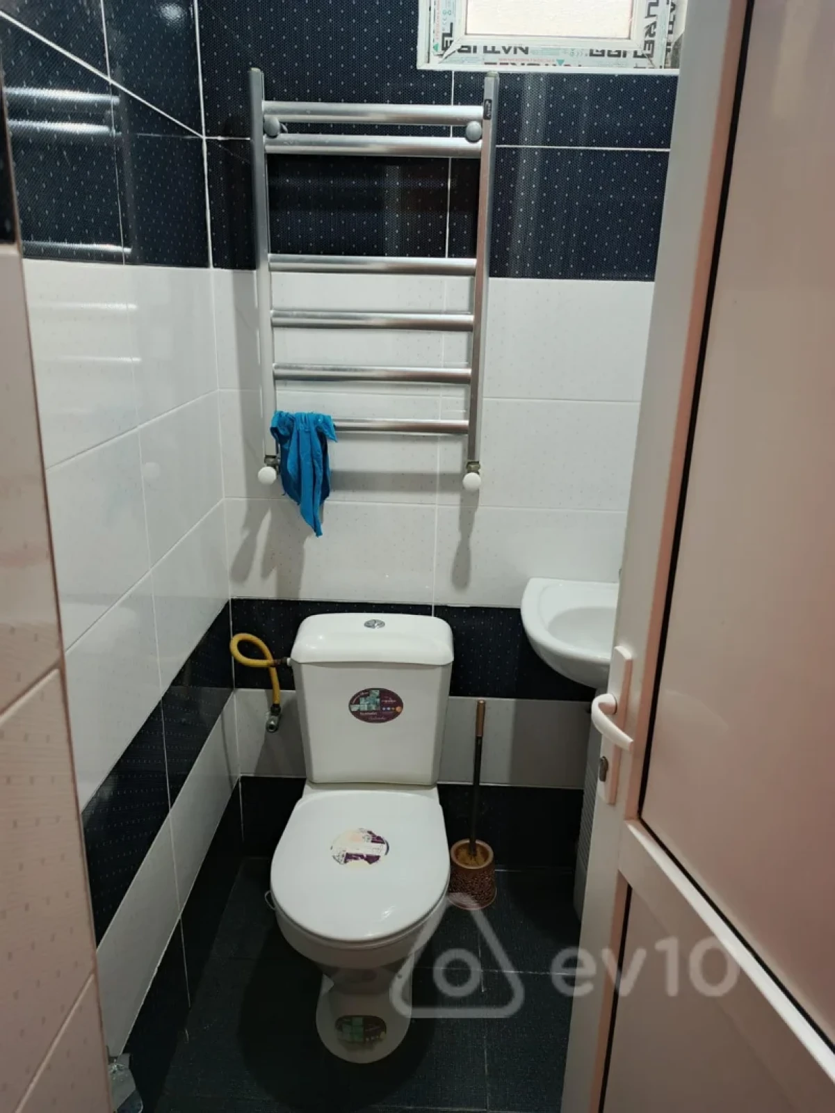 Satılır 4 otaqlı həyət evi 132 m²