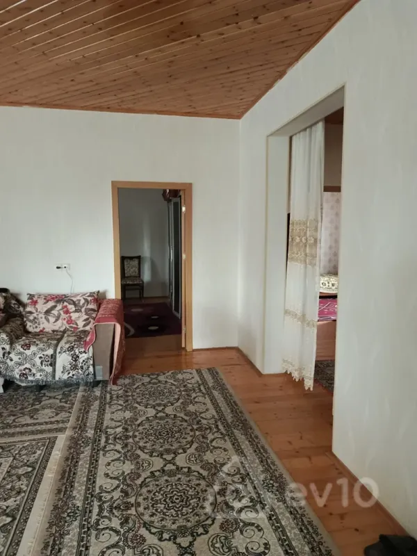 Satılır 4 otaqlı həyət evi 132 m²