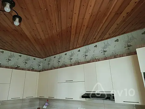 Satılır 4 otaqlı həyət evi 132 m²