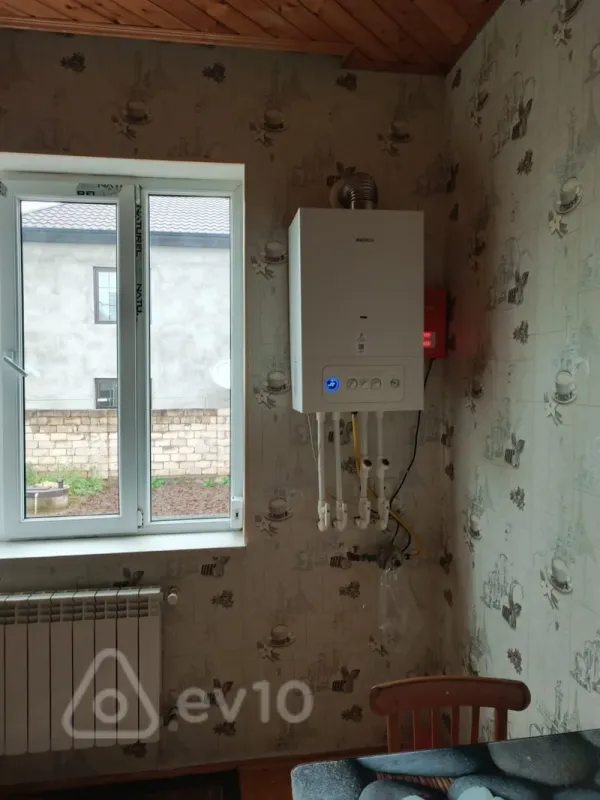 Satılır 4 otaqlı həyət evi 132 m²