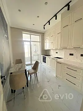 Kirayə verilir 2 otaqlı yeni tikili 68 m²