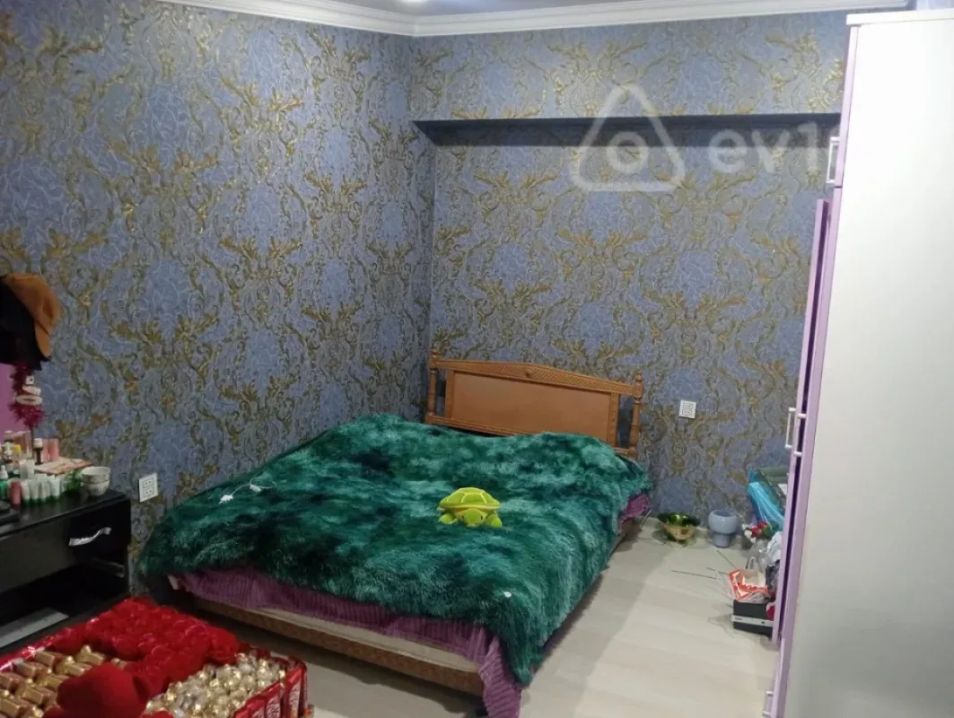 Kirayə verilir 4 otaqlı yeni tikili 90 m²