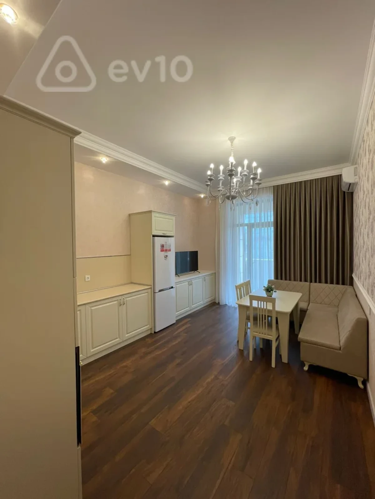 Kirayə verilir 2 otaqlı yeni tikili 82 m²