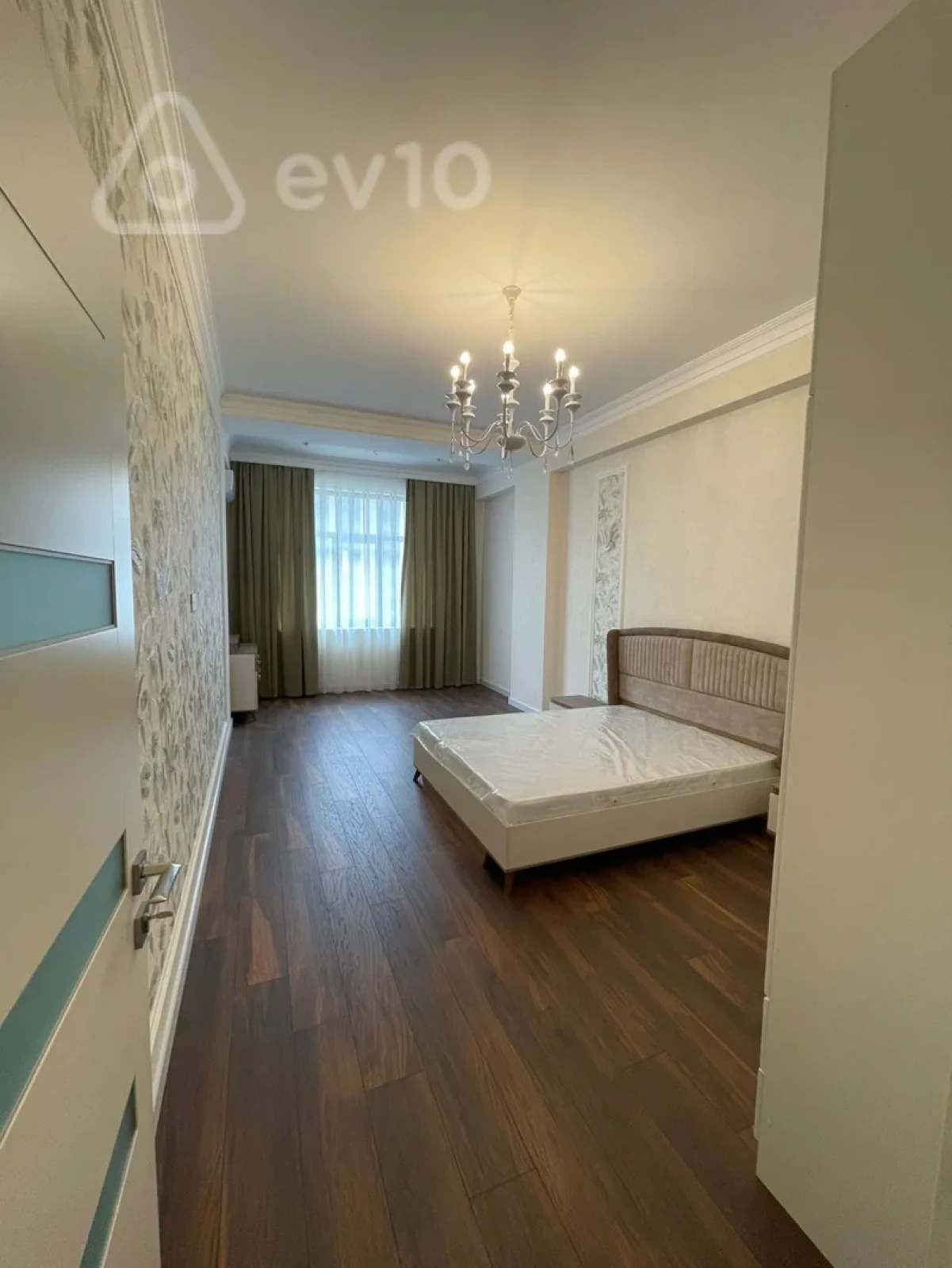 Kirayə verilir 2 otaqlı yeni tikili 82 m²