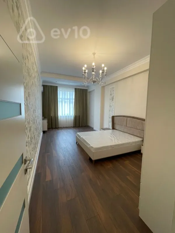 Kirayə verilir 2 otaqlı yeni tikili 82 m²