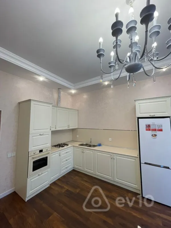Kirayə verilir 2 otaqlı yeni tikili 82 m²