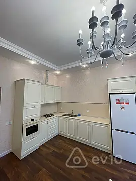 Kirayə verilir 2 otaqlı yeni tikili 82 m²