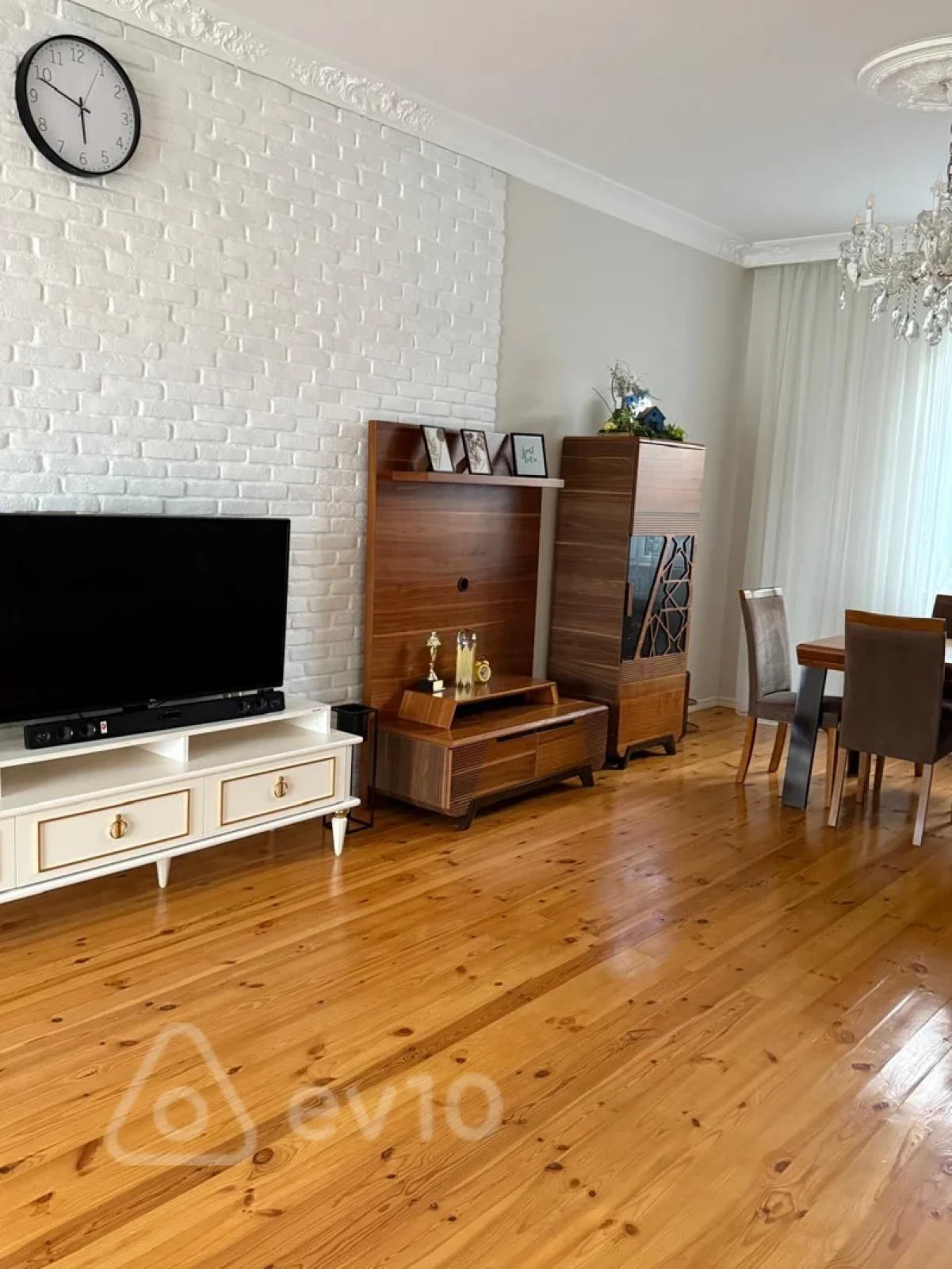 Satılır 4 otaqlı həyət evi 160 m²