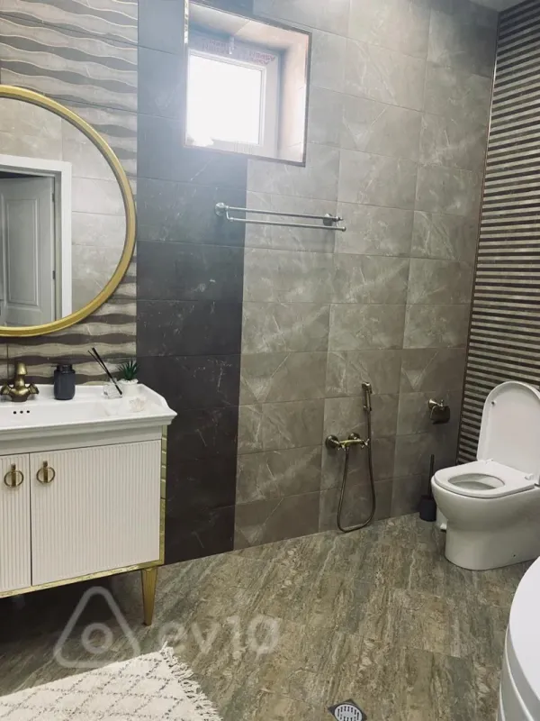 Satılır 4 otaqlı həyət evi 160 m²