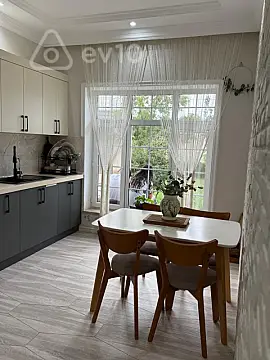Satılır 4 otaqlı həyət evi 160 m²