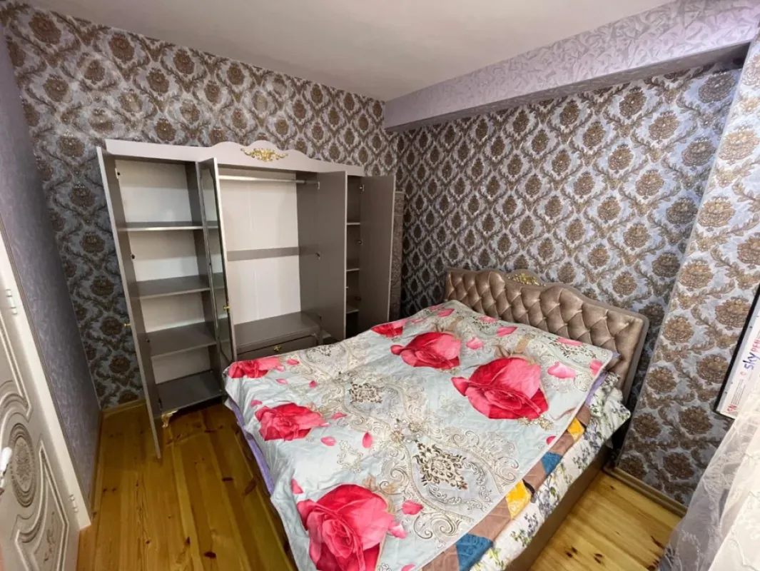 Kirayə verilir 2 otaqlı yeni tikili 72 m²