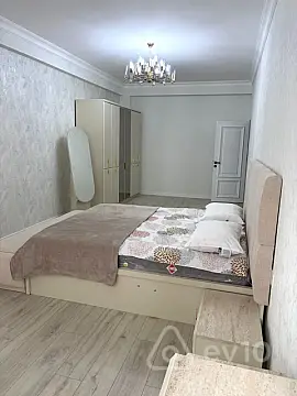 Kirayə verilir 3 otaqlı yeni tikili 140 m²