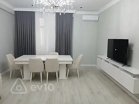 Kirayə verilir 3 otaqlı yeni tikili 140 m²