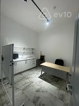 Kirayə verilir mənzil 215 m²