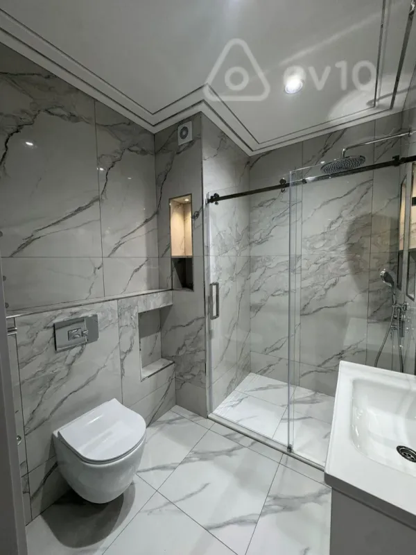 Kirayə verilir 3 otaqlı yeni tikili 180 m²