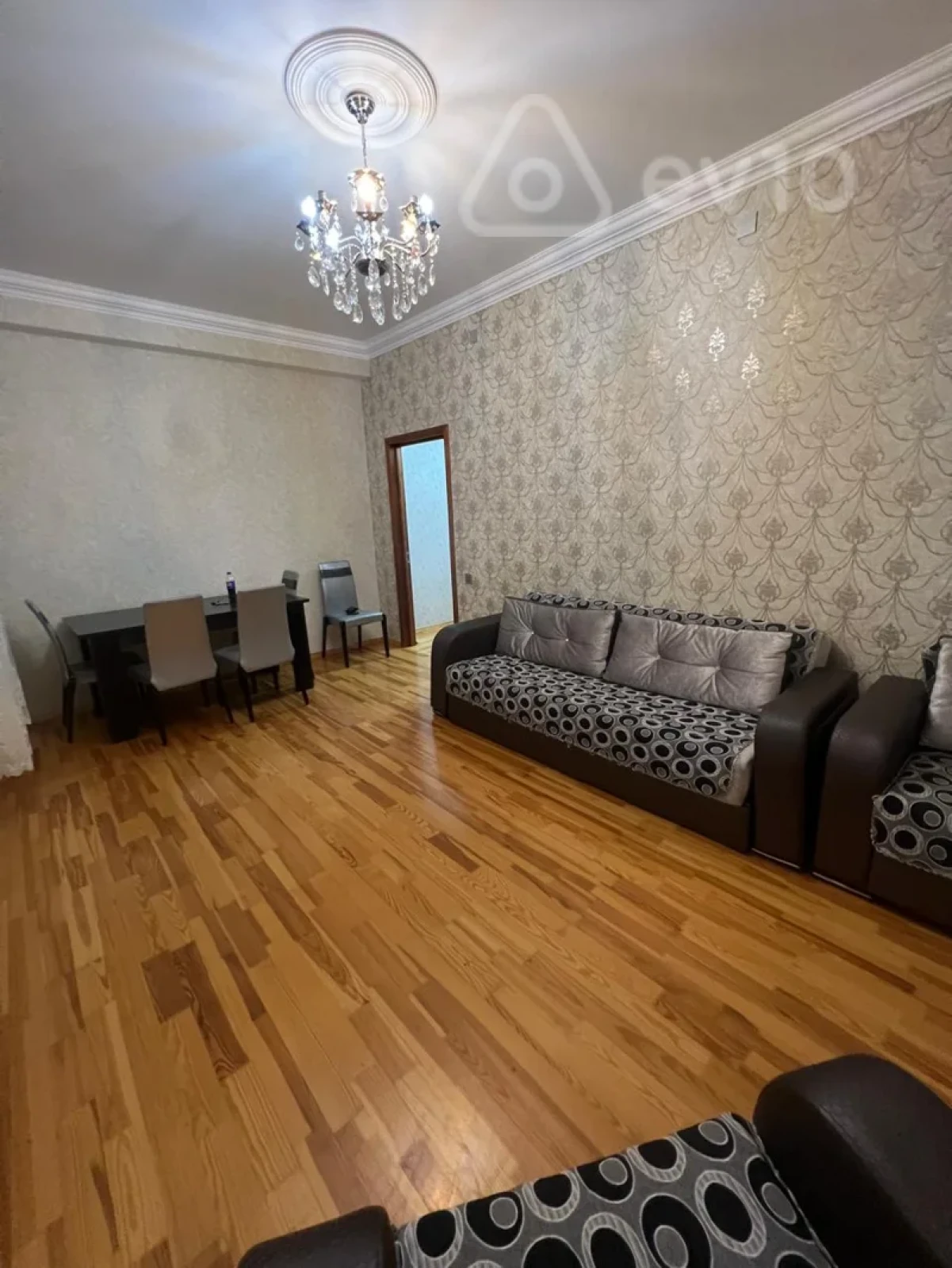 Kirayə verilir 2 otaqlı yeni tikili 83 m²