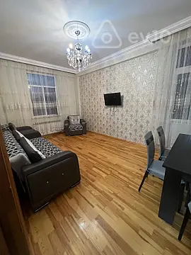 Kirayə verilir 2 otaqlı yeni tikili 83 m²
