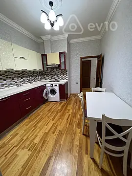 Kirayə verilir 2 otaqlı yeni tikili 83 m²