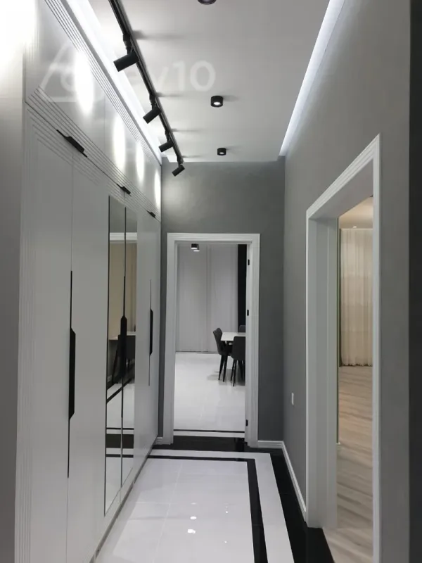 Kirayə verilir 3 otaqlı yeni tikili 140 m²
