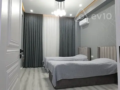Kirayə verilir 3 otaqlı yeni tikili 140 m²