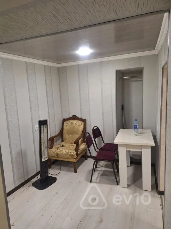 Kirayə verilir 2 otaqlı həyət evi 35 m²