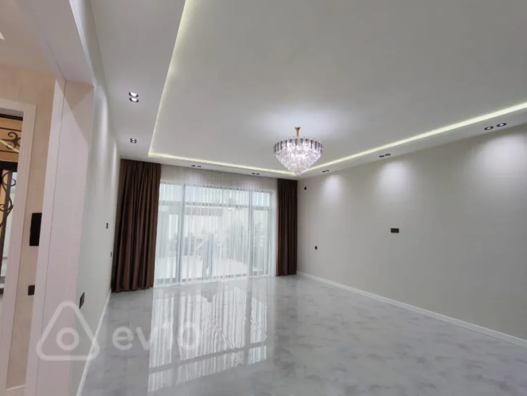 Satılır 4 otaqlı həyət evi 200 m²