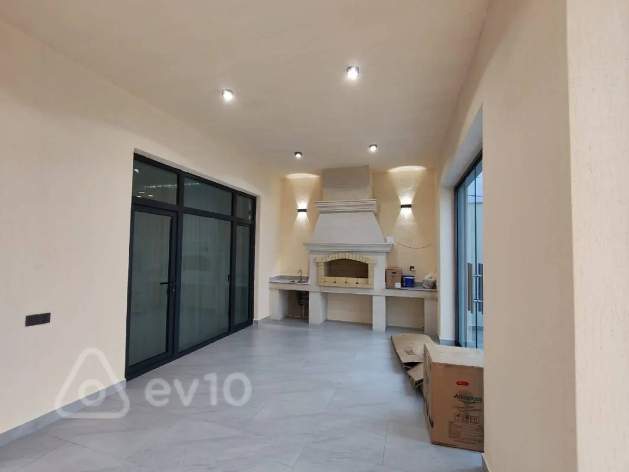 Satılır 4 otaqlı həyət evi 200 m²