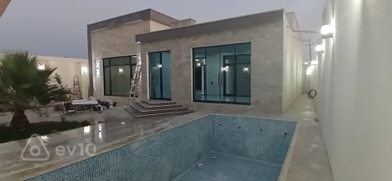 Satılır 4 otaqlı həyət evi 200 m²