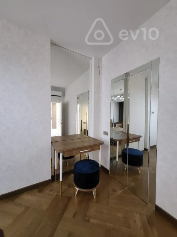 Kirayə verilir 3 otaqlı yeni tikili 110 m²