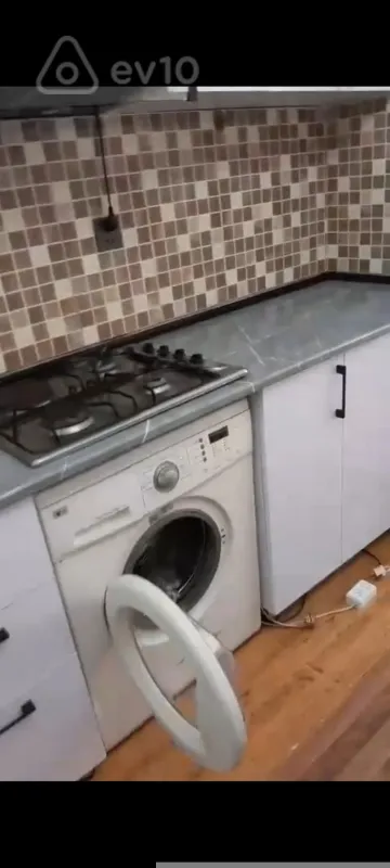 Kirayə verilir 3 otaqlı köhnə tikili 65 m²