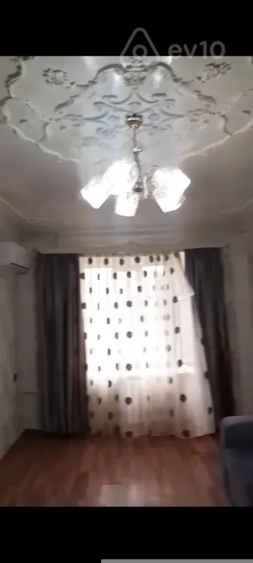 Kirayə verilir 3 otaqlı köhnə tikili 65 m²