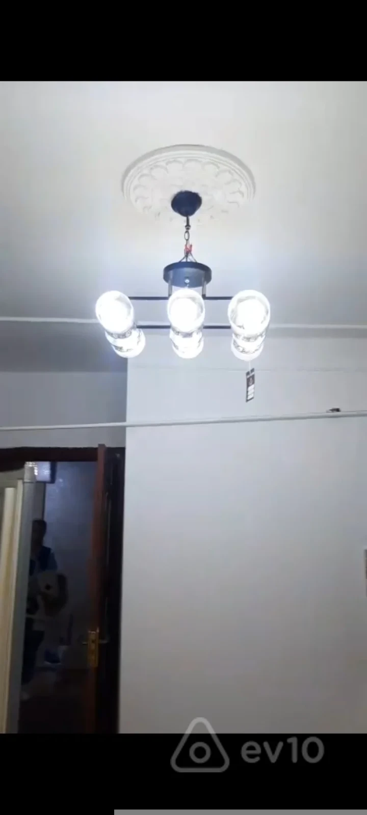 Kirayə verilir 3 otaqlı köhnə tikili 65 m²