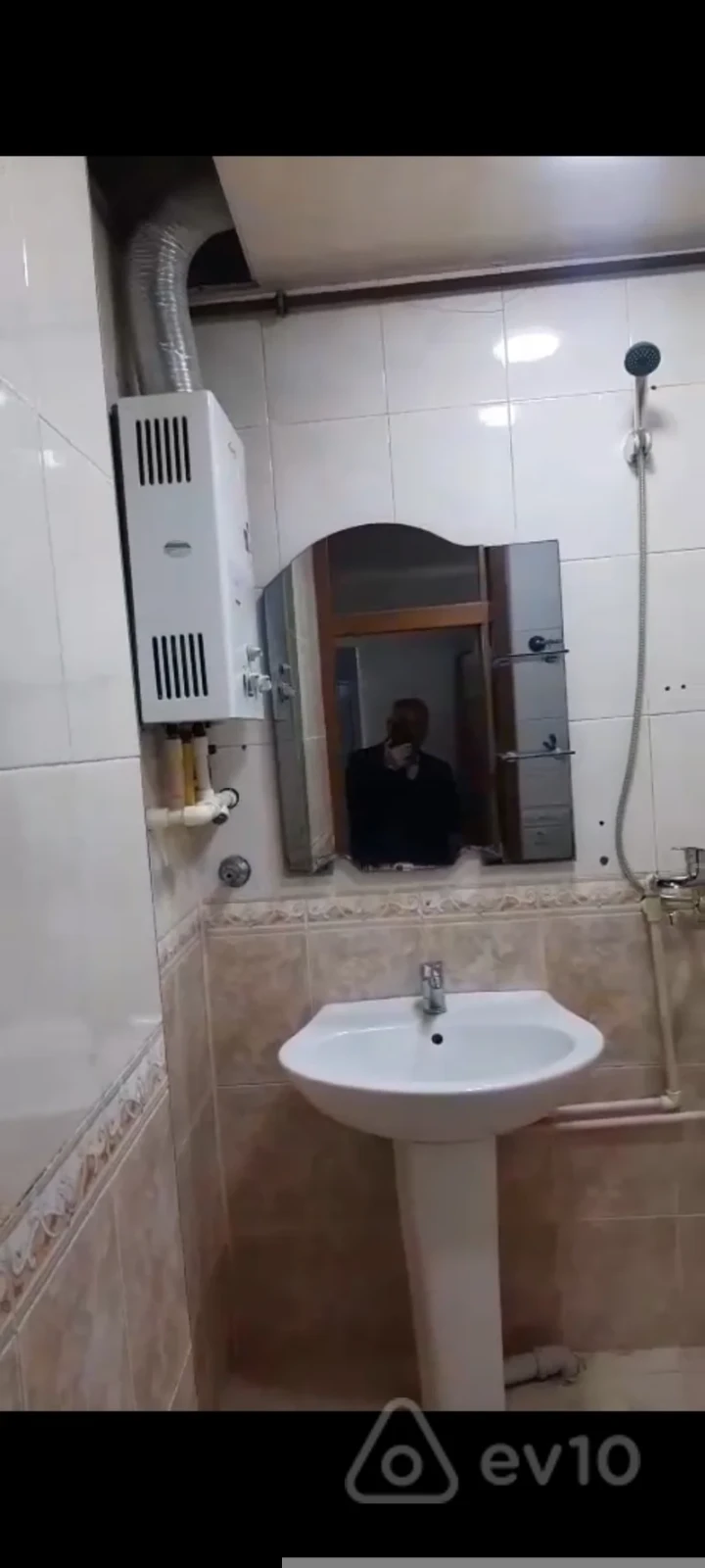 Kirayə verilir 3 otaqlı köhnə tikili 65 m²