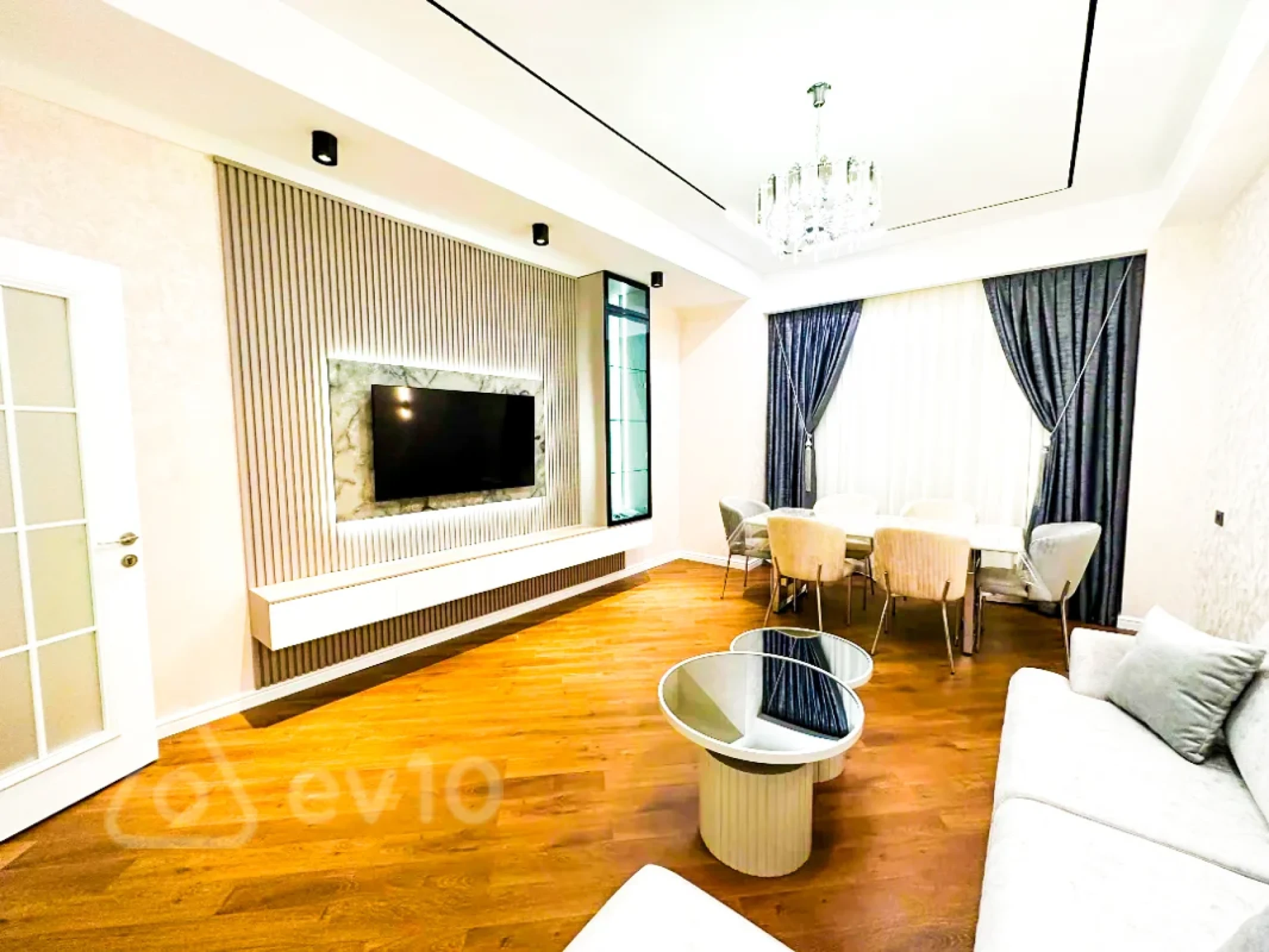 Kirayə verilir 3 otaqlı yeni tikili 150 m²