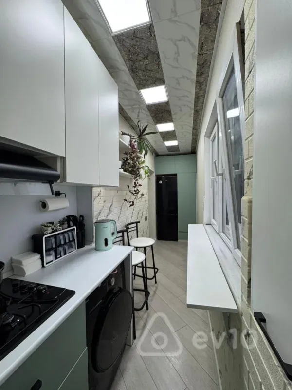 Satılır 4 otaqlı köhnə tikili 70 m²