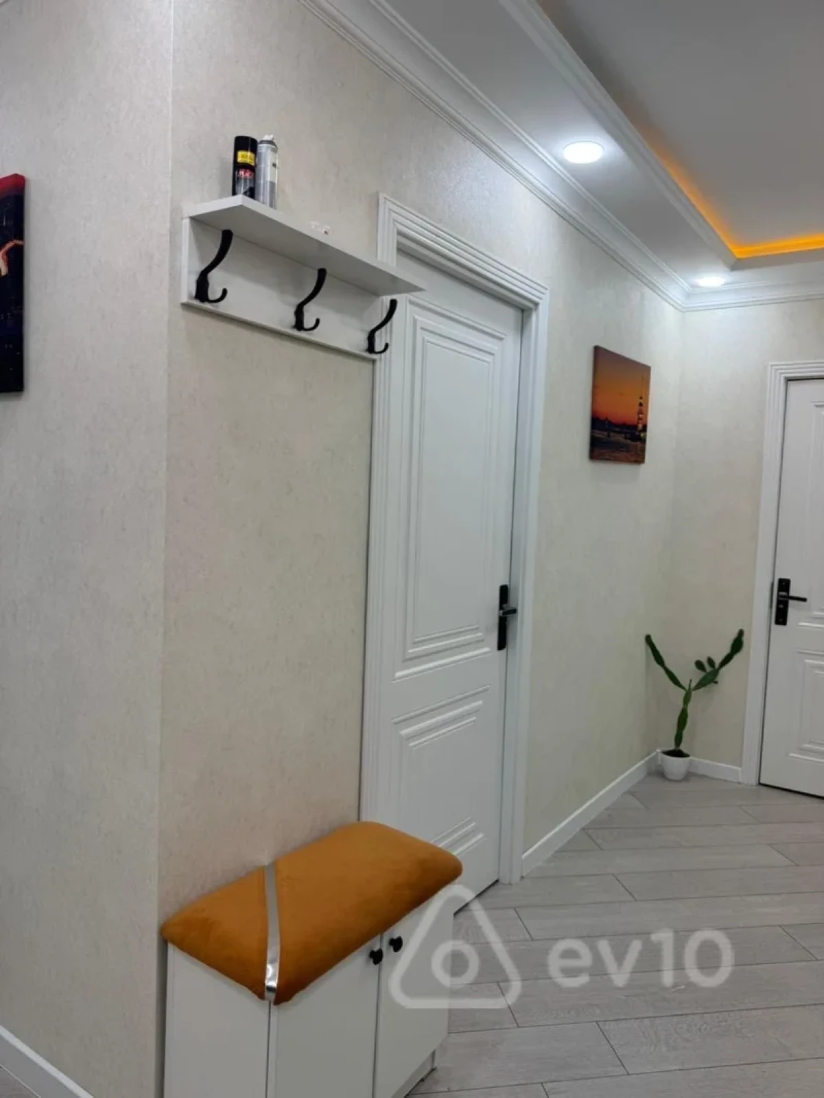 Satılır 4 otaqlı köhnə tikili 70 m²