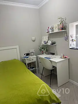 Satılır 4 otaqlı köhnə tikili 70 m²