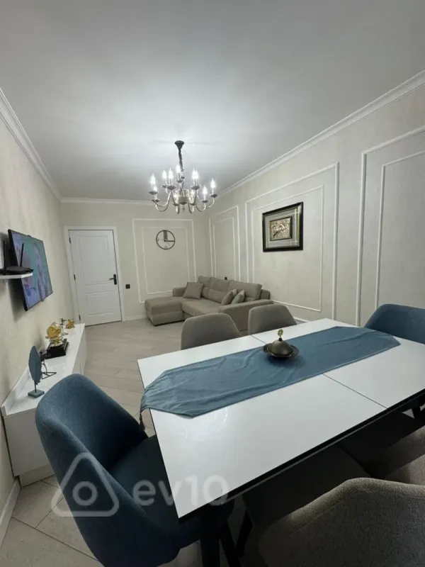 Satılır 4 otaqlı köhnə tikili 70 m²
