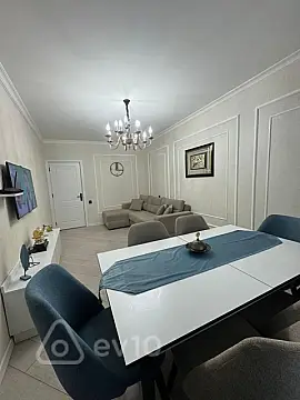 Satılır 4 otaqlı köhnə tikili 70 m²